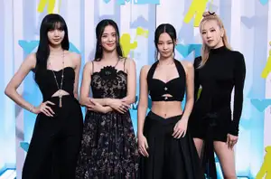 Selena Gomez & BLACKPINK Are ‘Chillin’ in New Photos Together