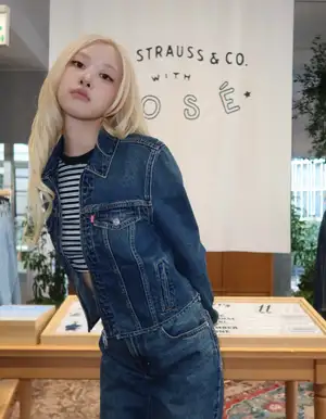 Levi’s® x BLACKPINK ROSÉ 限定コラボコレクションが国内9月15日／9月21日より発売