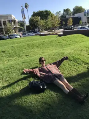 LE SSERAFIM’s Kim Chae-won sprawls on LA lawn: “A day that makes me want to roll around and live the good life”
