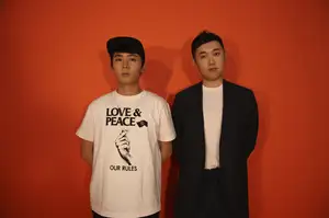 K-POPの向かう先は? BLACKPINKの生みの親 SINXITYとオカモトレイジ(OKAMOTO’S)二人の目利きが初対談