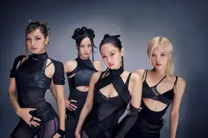 BLACKPINK's 10th Anniversary Marred by Fan Neglect, Tearful Apology