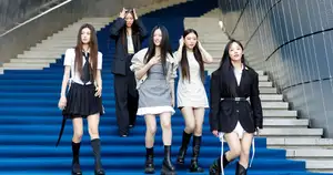 韓国HYBE、「最強の成長エンジン」NewJeans活動再開に注目