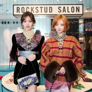 IVEのレイ&リズがヴァレンティノ銀座で開催されたロックスタッズサロンへ! 華麗な秋のドレスアップを披露
