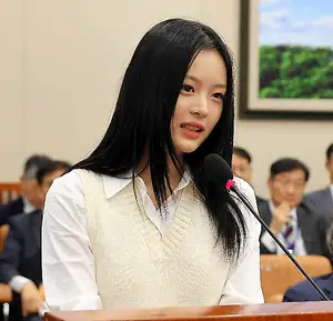 「会社が私たちを嫌っている」 NewJeansハニさん、韓国国会でいじめ訴え