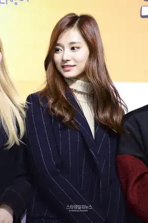JYP Confirms TWICE's Tzuyu's Participation in Idol Athletic Championships, Denies It Received Offer to Buy Out Tzuyu's Contract