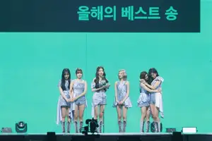 IVE notches Best Female Group at MMA 2022