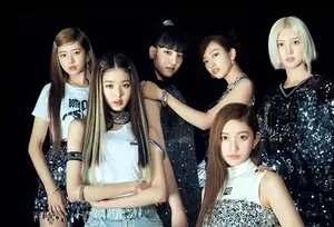 K-pop Gift Culture Faces Major Shift as IVE Stops Accepting Fan Presents : K-WAVE