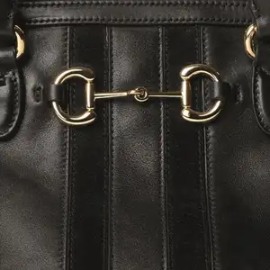 aespaニンニンやアン・ハサウェイらも愛用【GUCCI】ベストセラーバッグ「グッチ ボルセット」に新色が登場