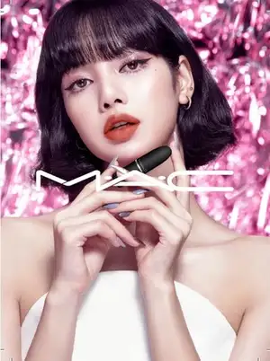 リサ(BLACKPINK)のビジュアルカードプレゼントキャンペーン11月20日(金)よりスタート!