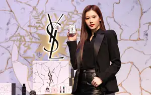 ファンに贈りたいギフトも発表♡ TWICE SANAさんが「イヴ・サンローラン・ボーテ ジャパン」アンバサダーに就任【会見レポート】