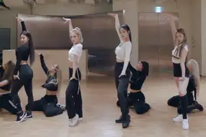 Watch: SM’s New Girl Group aespa Wows With “Black Mamba” Dance Practice Video