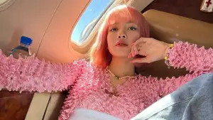 Lisa Opens Up About "Uncomfortable" Fashion Choices While She Was in BLACKPINK