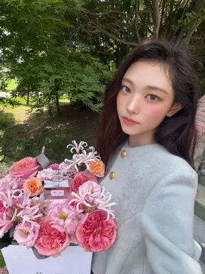 NewJeansヘリン、美しい猫顔は健在…一段と上品に（朝鮮日報日本語版）