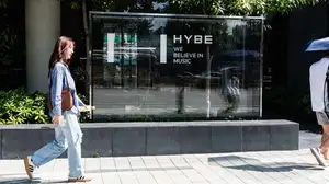 韓国NewJeansの契約解除に所属事務所が釈明 「NewJeansの生みの親がプロデューサーになれば」