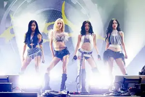 【イベントレポ】AIより美しい！日本人ジゼル所属 K-POPガールズアイドルグループ aespa (エスパ)、「ロラパルーザ」初出演！新曲｢Switchblade｣MVもサプライズ公開