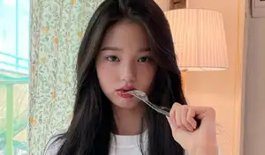 Netizens discuss IVE's Wonyoung as the hottest 'it' girl these days