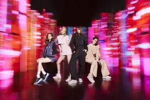 BLACKPINK ✖️アディダス オリジナルズ新ビジュアルと動画が公開!着用アイテム詳細をチェック。