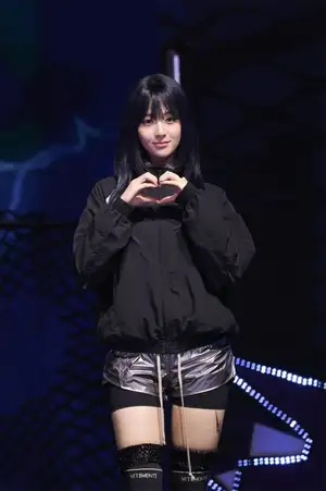 LE SSERAFIM・HUH YUNJIN、メインプロデューサーとして参加で“CRAZY”を表現 盛り込んだ想い…ディレクションぶりにSAKURA&KAZUHA絶賛【「CRAZY」メディアショーケース】