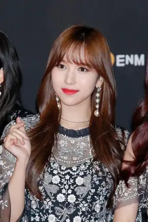 Mina from TWICE diagnosed with anxiety disorder