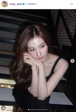 (画像3/35) TWICEサナ、美デコルテ輝くノースリーブ姿に反響相次ぐ「圧倒的美」「透明感がすごい」