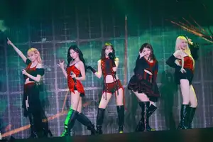 【ライブレポート】LE SSERAFIM日本公演フィナーレでファン歓喜の追加公演サプライズ発表（THE FIRST TIMES）