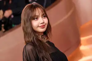 リサ(Blackpink)がソロキャリアの発展に自信がなかったことを明かす