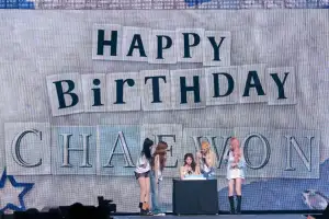 LE SSERAFIM、Kアリーナ横浜3公演を開催 KIM CHAEWONの誕生日を彩った特別なステージも披露