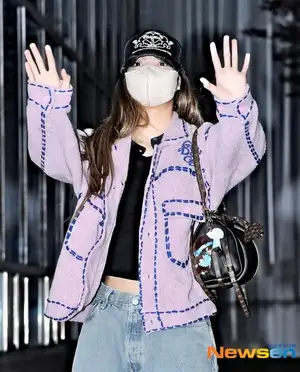 【PHOTO】BLACKPINK、ワールドツアーのためフィリピンへ出国(動画あり)