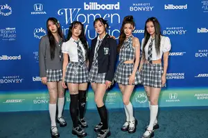 NewJeans、完全体が崩れた