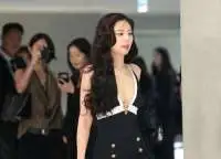 ジェニー「露出加工映像」1250万回再生…所属事務所が強硬対応、アカウント閉鎖