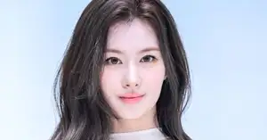 [Photo] TWICE Sana draws close-up-worthy beauty - CHOSUNBIZ