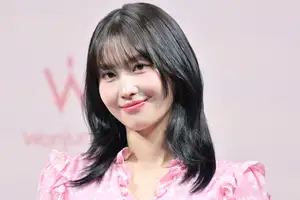 TWICE・MOMO、ほぼすべてのツアーに帯同する両親への規格外"親孝行"とは ダンサー姉が告白