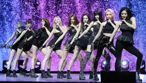 TWICE's Formula of Love: O+T=