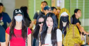 [Photo] ILLIT arrives at airport runway - CHOSUNBIZ