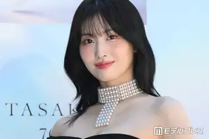 TWICEモモ、美脚際立つミニドレス姿「MAJ2026」オフショット公開「脚の長さレベチ」「気品ある美しさに目が離せない」と反響