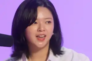 The first member of TWICE to announce her departure from JYP Entertainment