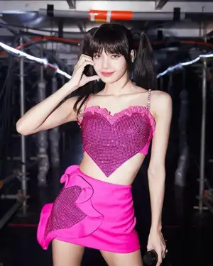 BLACKPINKのリサはなんて美しいのでしょう?