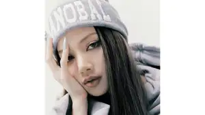 LISA(from. BLACKPINK)ソロデビューSg「LALISA」、66ヵ国のiTunesチャートでトップ。MVは 2日で1億再生突破し、YouTubeチャンネル登録者数アーティスト世界1に – DE COLUM