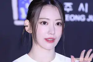 『LE SSERAFIM』宮脇咲良、強烈すぎる“大胆下着風スタイル”に《衣装それでいいの？》ファン困惑