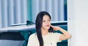 [Photo] ILLIT Min-ju shows first-love beauty - CHOSUNBIZ
