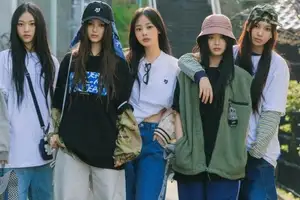 NewJeans、完全体での復帰に注目集まる中…「2025 KGMA」でトレンド・オブ・ザ・イヤーを受賞!
