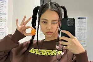 BLACKPINK Member Jennie’s Cozy Ganni Sweater Is On Sale ATM