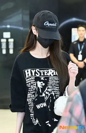 【PHOTO】IVE、東京ドーム公演を終えて韓国に到着(動画あり)