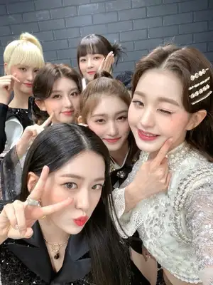 元IZ*ONE&日本人メンバーも…6人組「IVE」 他己紹介で素顔を明かす