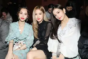 水原希子、BLACKPINKらが「Coach」のショーで上海へ!