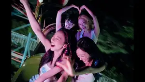 aespa、夏にぴったりの「KISS N TELL」MVで“かわいさ”全開