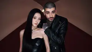 K-POPグループBLACKPINK (ブラックピンク) のJISOO (ジス) が、ZAYN (ゼイン) を迎えた新曲 "EYES CLOSED" をリリース&ミュージックビデオも同時公開