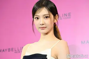 aespaニンニン、黒髪ボブ＆タイツ美脚ショット公開「美オーラがすごい」「ビジュアルが天才」と絶賛の声（モデルプレス）
