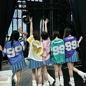 NewJeans members set up new Instagram account, buy food for rally-goers
