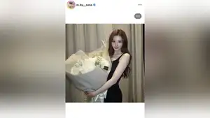 「完璧すぎる」TWICE・サナ、素肌あらわな黒ドレス姿でファン魅了「びっくりするくらい美人」「皆んなが憧れる」